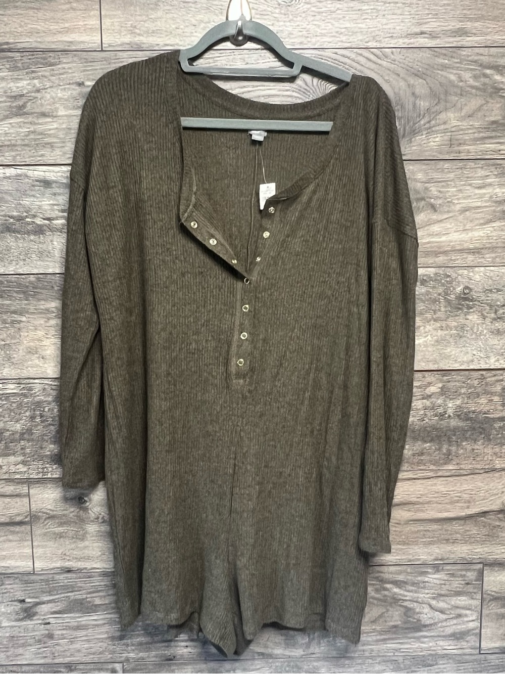 NWT Aerie Olive Green Ribbed Henley Women's romper PJs size large